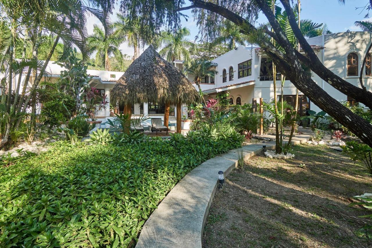 Paradise Beach Lodge Мал Паис Екстериор снимка